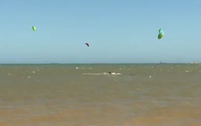 Praticante de kitesurf é resgatado depois de ficar duas horas à deriva no mar no ES